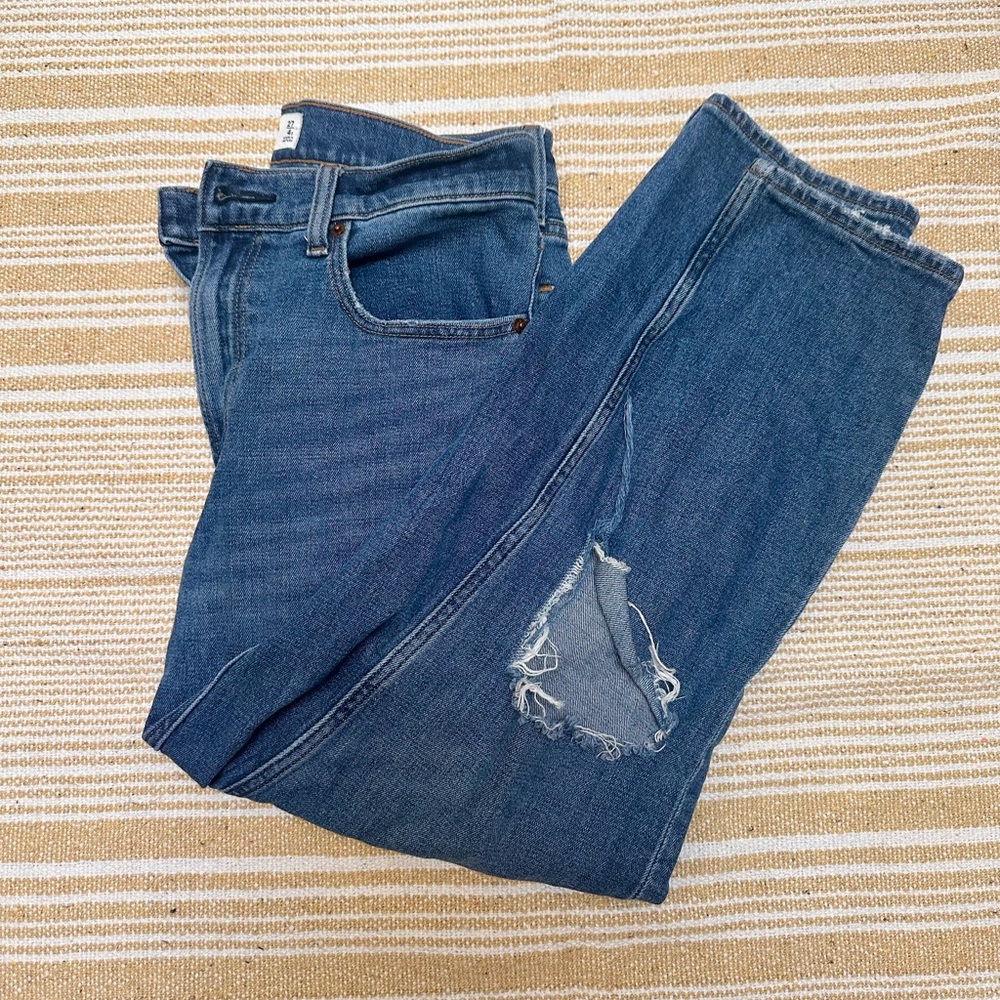 Women’s Blue Distressed Jeans